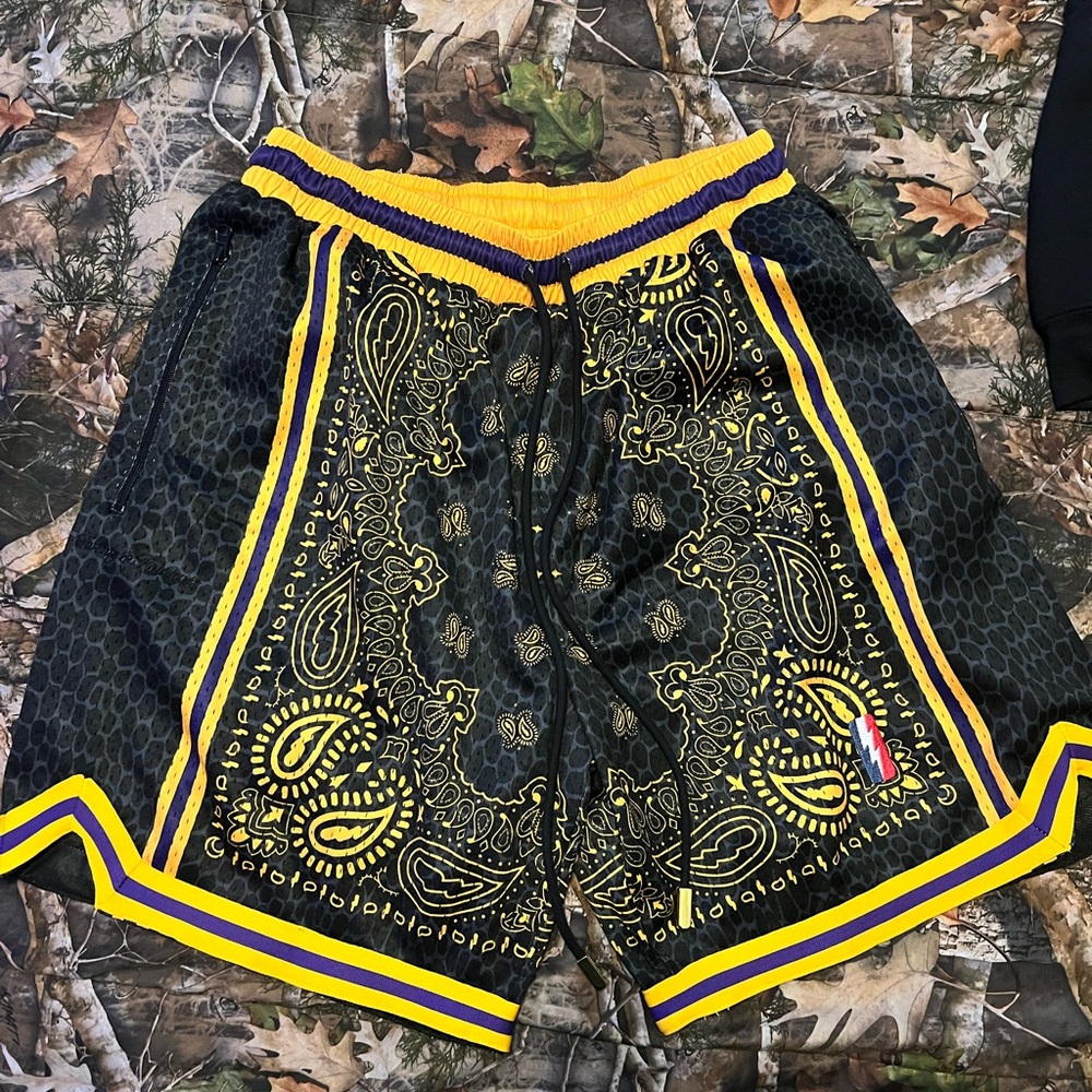 Custom LA Laker shorts sz Large